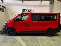 Usata Opel Vivaro 95 CV (69 kW) 2016 Rosso Monovolume
