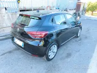 Usata Renault Clio V 86 CV (63 kW) 2021 Nero Berlina