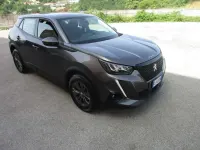 Usata Peugeot 2008 Active 102 CV (75 kW) 2021 Grigio SUV