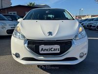 Usata Peugeot 208 Active 68 CV (50 kW) 2013 Bianco Utilitaria
