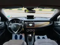Usata Alfa Romeo Giulietta Progression 120 CV (88 kW) 2015 Marrone Utilitaria