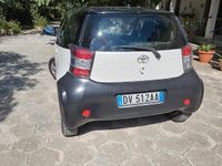 Begagnad Toyota iQ 98 HK (72 kW) 2009 Halvkombi