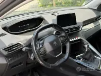Usata Peugeot 3008 Business-Line 120 CV (88 kW) 2017 Grigio SUV