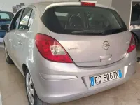 Usata Opel Corsa Edition 75 CV (55 kW) 2011 Argento Utilitaria