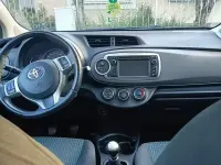 Usata Toyota Yaris 90 CV (66 kW) 2013 Bianco Utilitaria