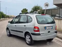 Usata Renault Scénic 107 CV (78 kW) 2000 Grigio Monovolume