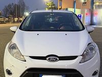 Usata Ford Fiesta 68 CV (50 kW) 2009 Bianco Utilitaria
