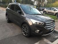 Usata Ford Kuga Titanium 120 CV (88 kW) 2016 Grigio SUV