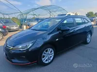 Usata Opel Astra Innovation 150 CV (110 kW) 2016 Nero Station wagon