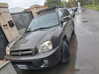 Usata Hyundai Santa Fe 112 CV (82 kW) 2004 Grigio SUV