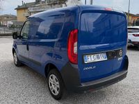 Usata Fiat Doblò 95 CV (69 kW) 2018 Blu/azzurro Monovolume