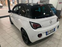 Usata Opel Adam Glam 87 CV (63 kW) 2016 Bianco Utilitaria