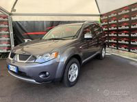 Usata Mitsubishi Outlander Intense 140 CV (102 kW) 2009 Grigio SUV