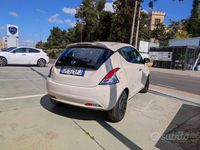 Usata Lancia Ypsilon Gold 69 CV (50 kW) 2022 Oro Utilitaria