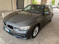 Usata BMW 318 150 CV (110 kW) 2016 Grigio Station wagon