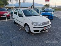 Usata Fiat Punto Dynamic 69 CV (50 kW) 2006 Bianco Utilitaria