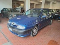 Usata Alfa Romeo 145 120 CV (88 kW) 1997 Blu/azzurro Utilitaria