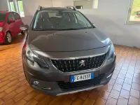 Usata Peugeot 2008 99 CV (72 kW) 2017 Marrone SUV