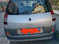 Usata Renault Scénic II Dynamique 120 CV (88 kW) 2005 Argento Monovolume