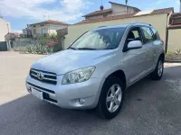 Usata Toyota RAV4 136 CV (100 kW) 2007 Argento SUV