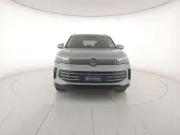Usata VW Tiguan Elegance 204 CV (150 kW) 2025 Dolomite silver metallizzato SUV