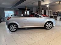 Usata Opel Tigra Sport 69 CV (50 kW) 2010 Argento Cabrio