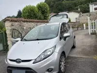 Usata Ford Fiesta 70 CV (51 kW) 2011 Grigio Berlina