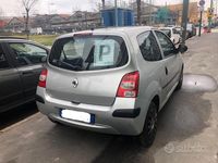 Usata Renault Twingo Dynamique 60 CV (44 kW) 2008 Argento Utilitaria