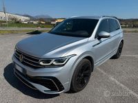 Usata VW Tiguan R-line 190 CV (139 kW) 2023 Argento SUV