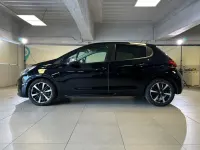 Usata Peugeot 208 Signature Sky 102 CV (75 kW) 2019 Nero Utilitaria