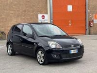 Usata Ford Fiesta Ghia 75 CV (55 kW) 2008 Nero Utilitaria