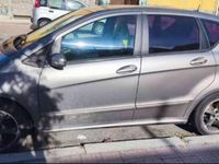 Usata Mercedes 180 Avantgarde 116 CV (85 kW) 2006 Grigio Berlina