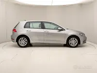 Usata VW Golf VII Sport 116 CV (85 kW) 2019 Grigio Berlina