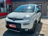 Usata Fiat Panda 4x4 S 95 CV (69 kW) 2018 Bianco Utilitaria
