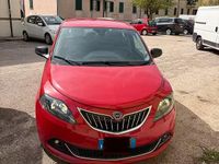 Begagnad Lancia Ypsilon 69 HK (50 kW) 2024 Röd Halvkombi