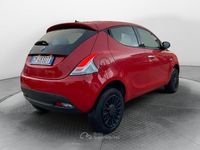 Usata Lancia Ypsilon Silver 80 CV (58 kW) 2022 Rosso Utilitaria