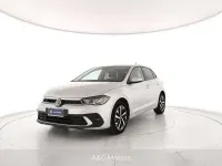 Usata VW Polo Life 95 CV (69 kW) 2023 Argento Utilitaria