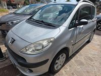 Usata Peugeot 1007 68 CV (50 kW) 2005 Grigio Monovolume