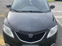 Usata Lancia Ypsilon 69 CV (50 kW) 2017 Blu Utilitaria