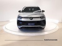 Nuova VW Tayron R-line Plus 150 CV (110 kW) 2026 Argento SUV