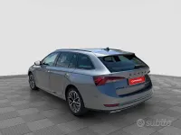 Usata Skoda Octavia SportLine 150 CV (110 kW) 2023 Grigio graphite Station wagon