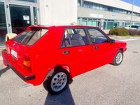 Usata Lancia Delta 140 CV (102 kW) 1991 Rosso Utilitaria