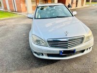 Usata Mercedes C220 Elegance 170 CV (125 kW) 2007 Argento Berlina