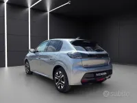 Usata Peugeot 208 Allure 101 CV (74 kW) 2024 Vari colori Utilitaria