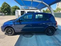 Usado Renault Clio II 75 CV (55 kW) 2005 Azul Utilitario