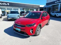 Używany Kia Stonic Urban 83 KM (61 kW) 2023 Czerwony SUV
