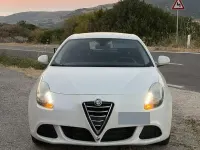 Usata Alfa Romeo Giulietta Distinctive 120 CV (88 kW) 2016 Bianco Utilitaria