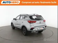 Usata MG ZS Luxury 106 CV (77 kW) 2023 Grigio SUV