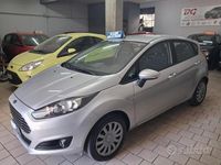 Usata Ford Fiesta 75 CV (55 kW) 2013 Grigio Utilitaria