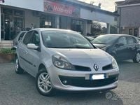 Usata Renault Clio II 111 CV (81 kW) 2005 Grigio Berlina